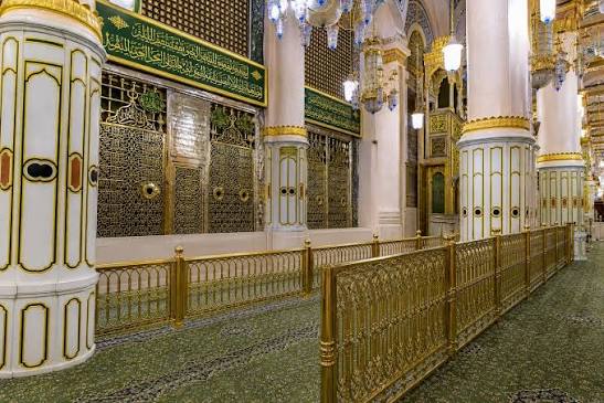 The Rawdah, between the Prophet’s former home and his minbar